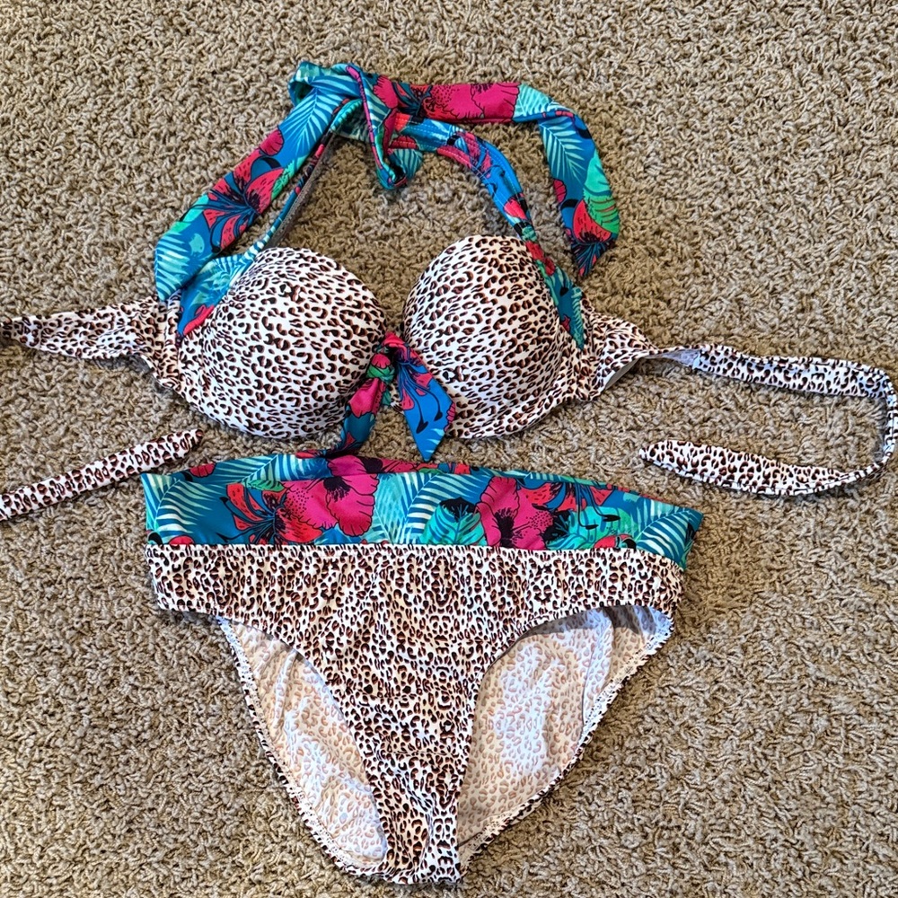VENUS Leopard and Tropical Print Bikini